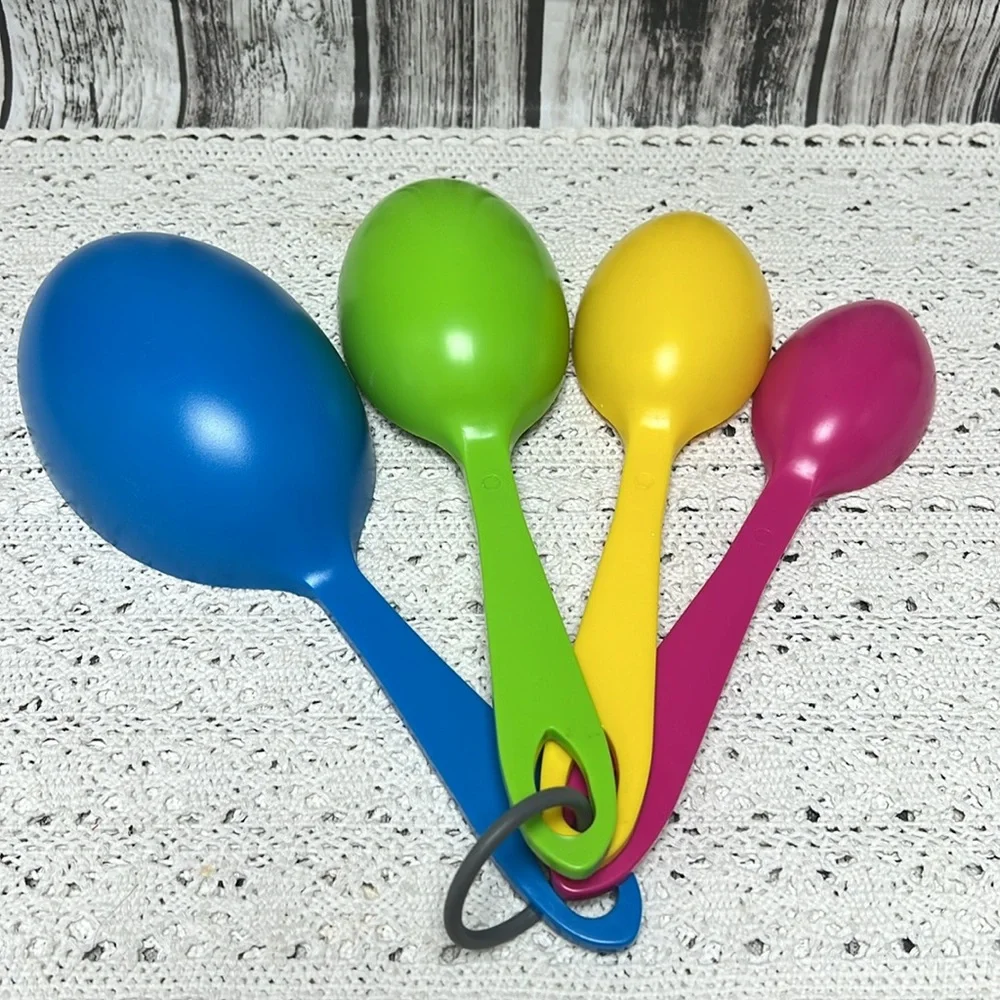 10 piece Kitchen set~ Measuring - Mixing and more!